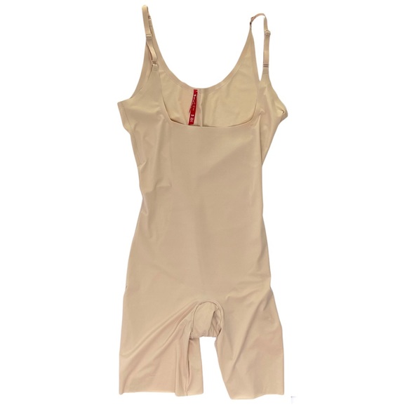 SPANX Trust Your Thinstincts Open Bust Bodysuit Shaper NEW Size S Nude Beige - Picture 2 of 13